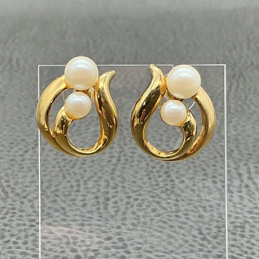 Avon Earrings White Faux Pearl Stud Womens Gold Tone Teardrop Swirl Jewelry 1"‎